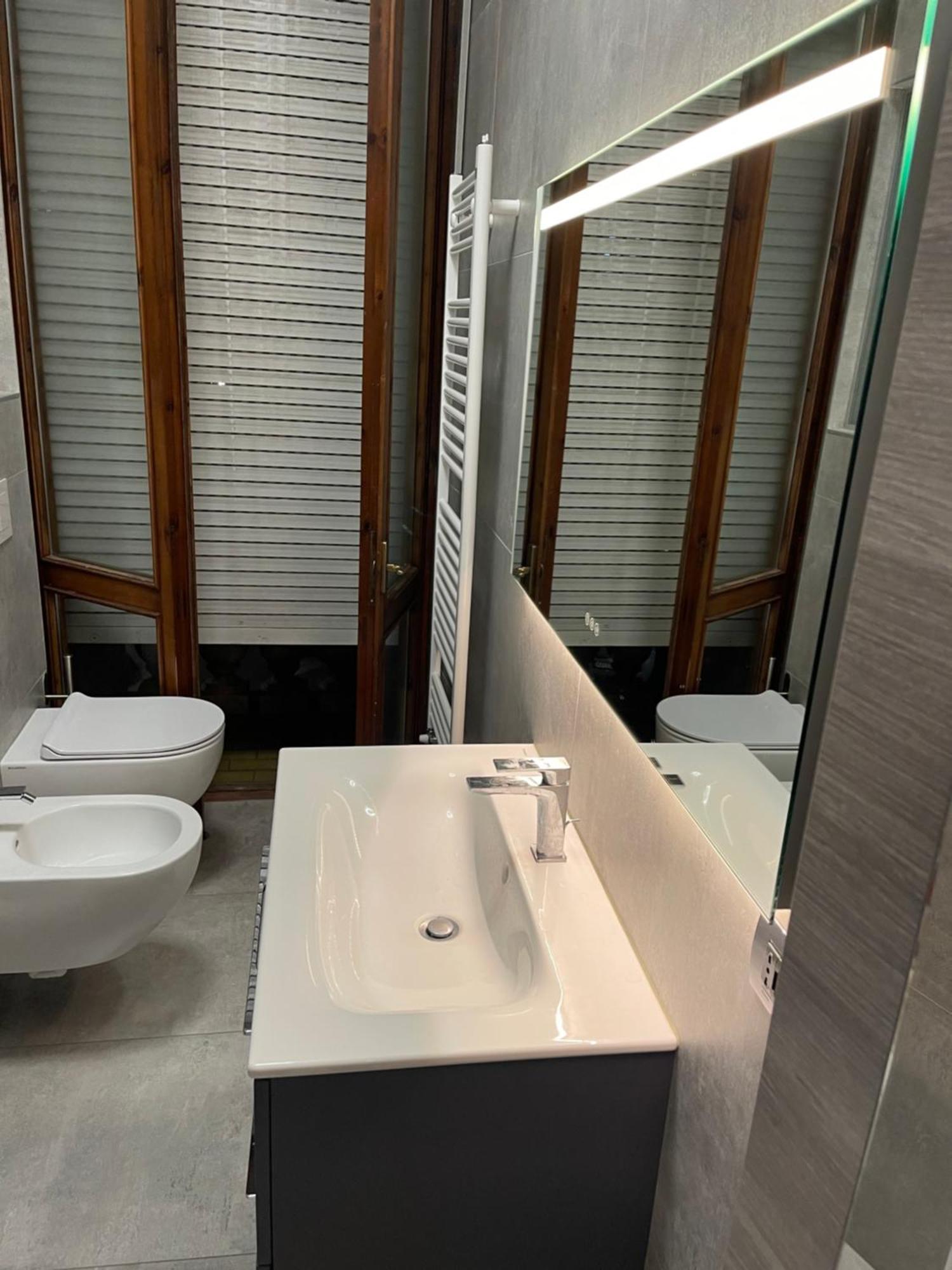 Apartament Bilocale Zona Navigli Mediolan Zewnętrze zdjęcie